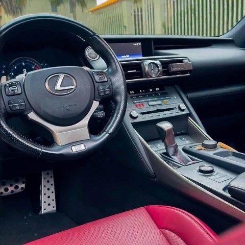 Venda LEXUS IS