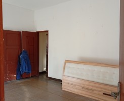 A venda ARRENDA-SE MORADIA T3 NO ALVALADE
