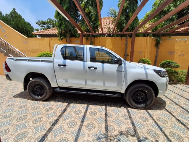Venda TOYOTA HILUX