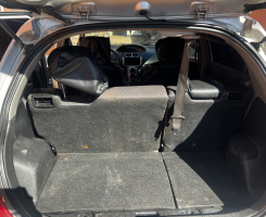 A venda TOYOTA YARIS BEM CONSERVADO