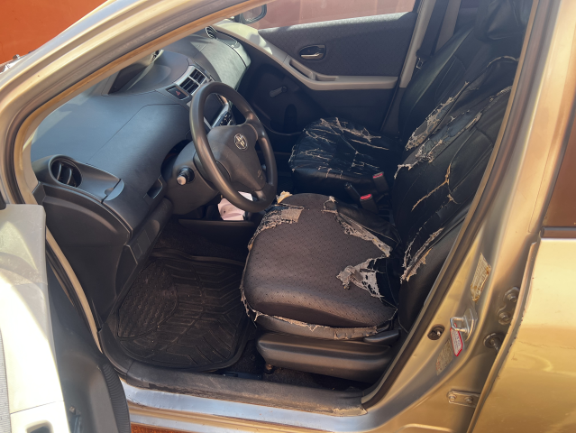Venda TOYOTA YARIS BEM CONSERVADO