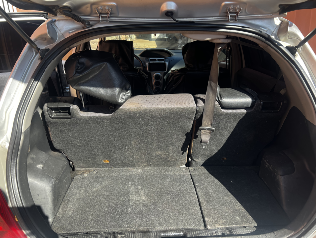 Venda TOYOTA YARIS BEM CONSERVADO