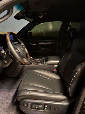 Venda Lexus super sport 570 s