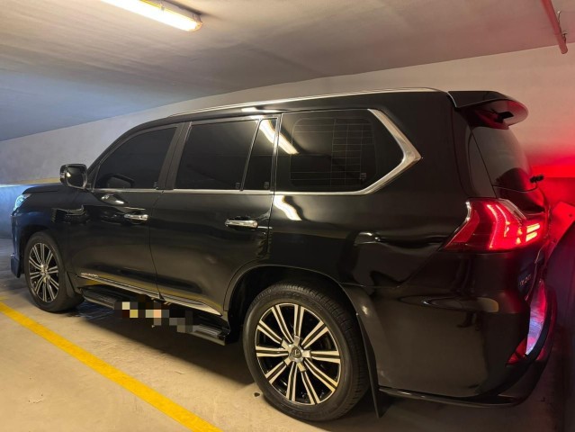 Venda Lexus super sport 570 s