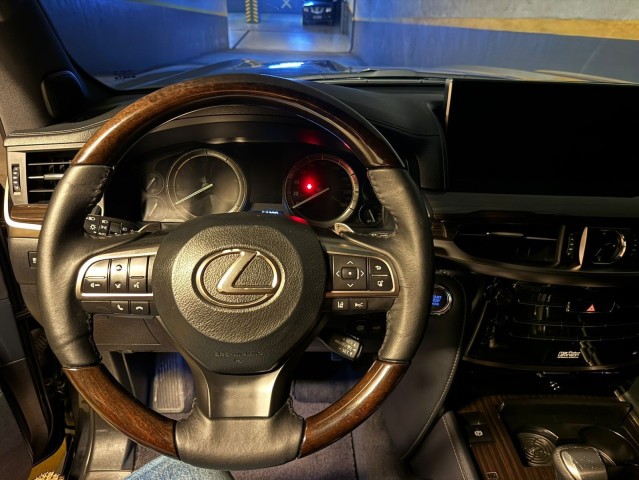 Venda Lexus super sport 570 s