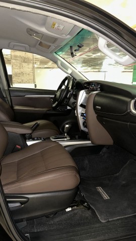 Venda TOYOTA FORTUNER SR5
