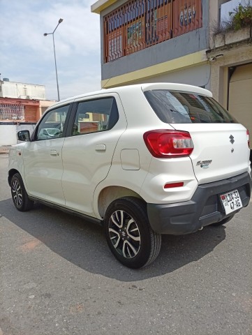Venda SUZUKI SPRESS AUTOMÁTICO LIMPO