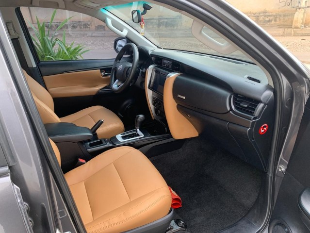 Venda TOYOTA FORTUNER | EXR