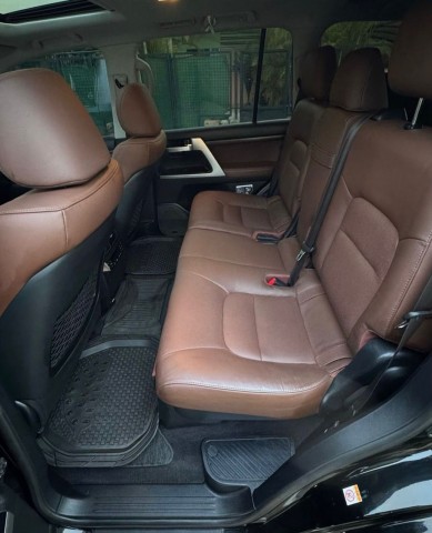 Venda TOYOTA LAND CRUISER (VX)