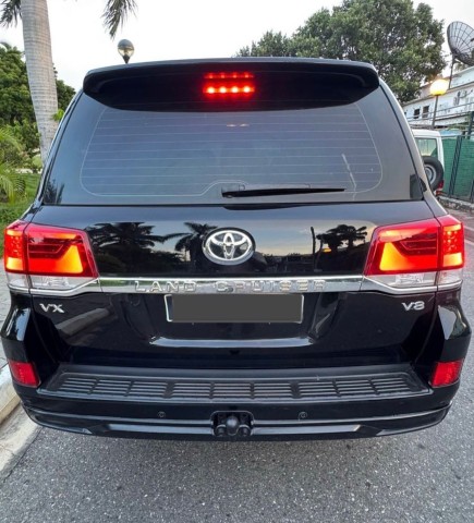 Venda TOYOTA LAND CRUISER (VX)