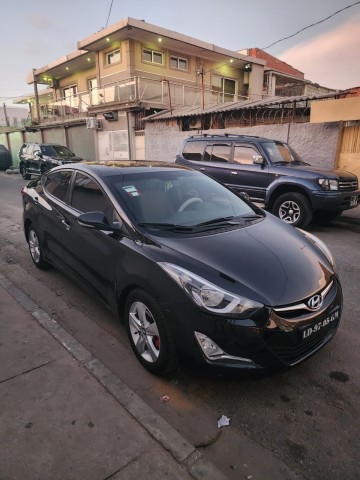 Venda HYUNDAI ELANTRA