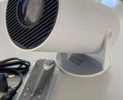 A venda Projector Hy300