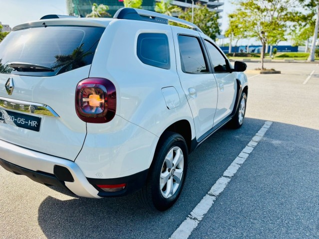 Venda Renault Duster limpo gasolina automático