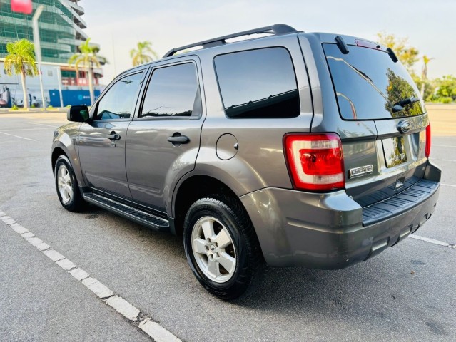Venda Ford escape limpo