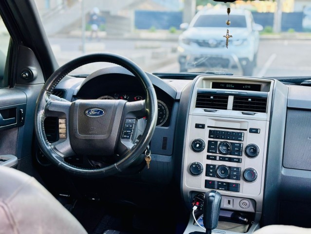 Venda Ford escape limpo