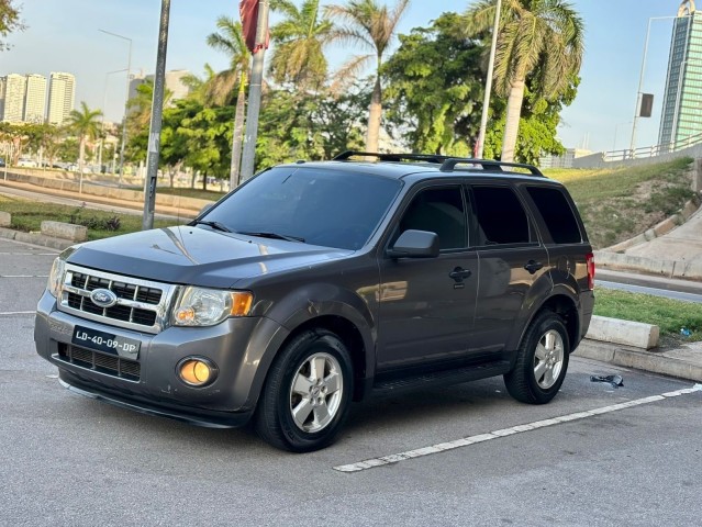 Venda Ford escape limpo