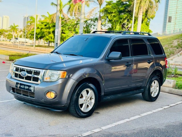 Venda Ford escape limpo