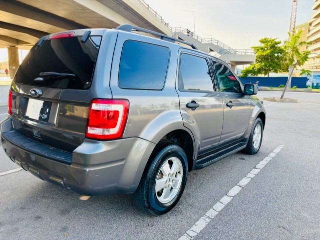 Venda Ford escape limpo