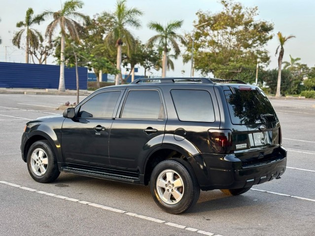 Venda Ford escape limpo