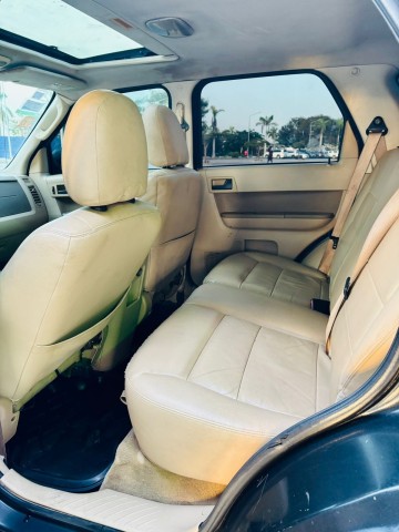 Venda Ford escape limpo