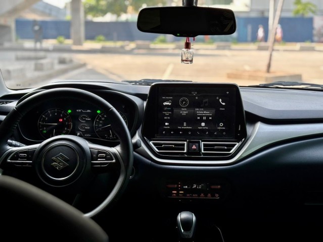 Venda Suzuki baleno impecável