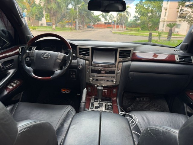 Venda LEXUS LX570S