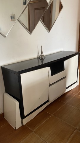 Venda Aparador de Madeira Branco e Preto