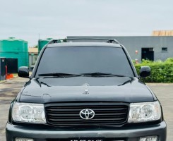 A venda TOYOTA LAND CRUISER V8 VXR ANTIGO LIMPO