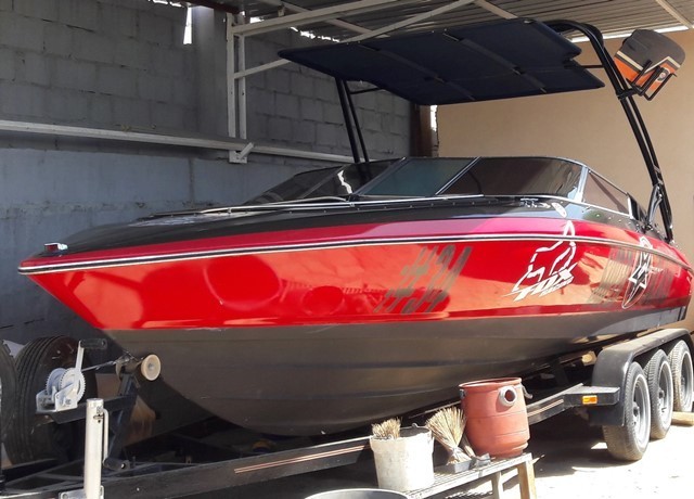 Venda Bayliner arriva 7.4 V8