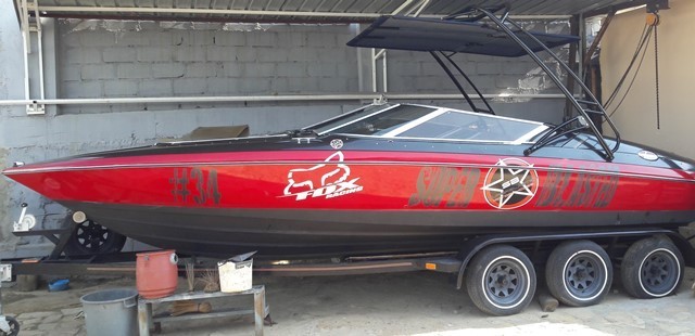 Venda Bayliner arriva 7.4 V8